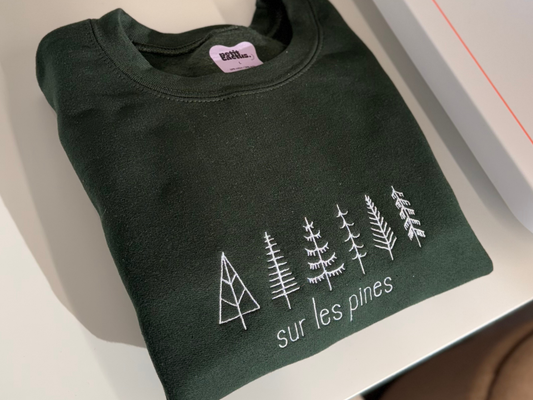 Sur les pines - Vert forêt - BRODÉ